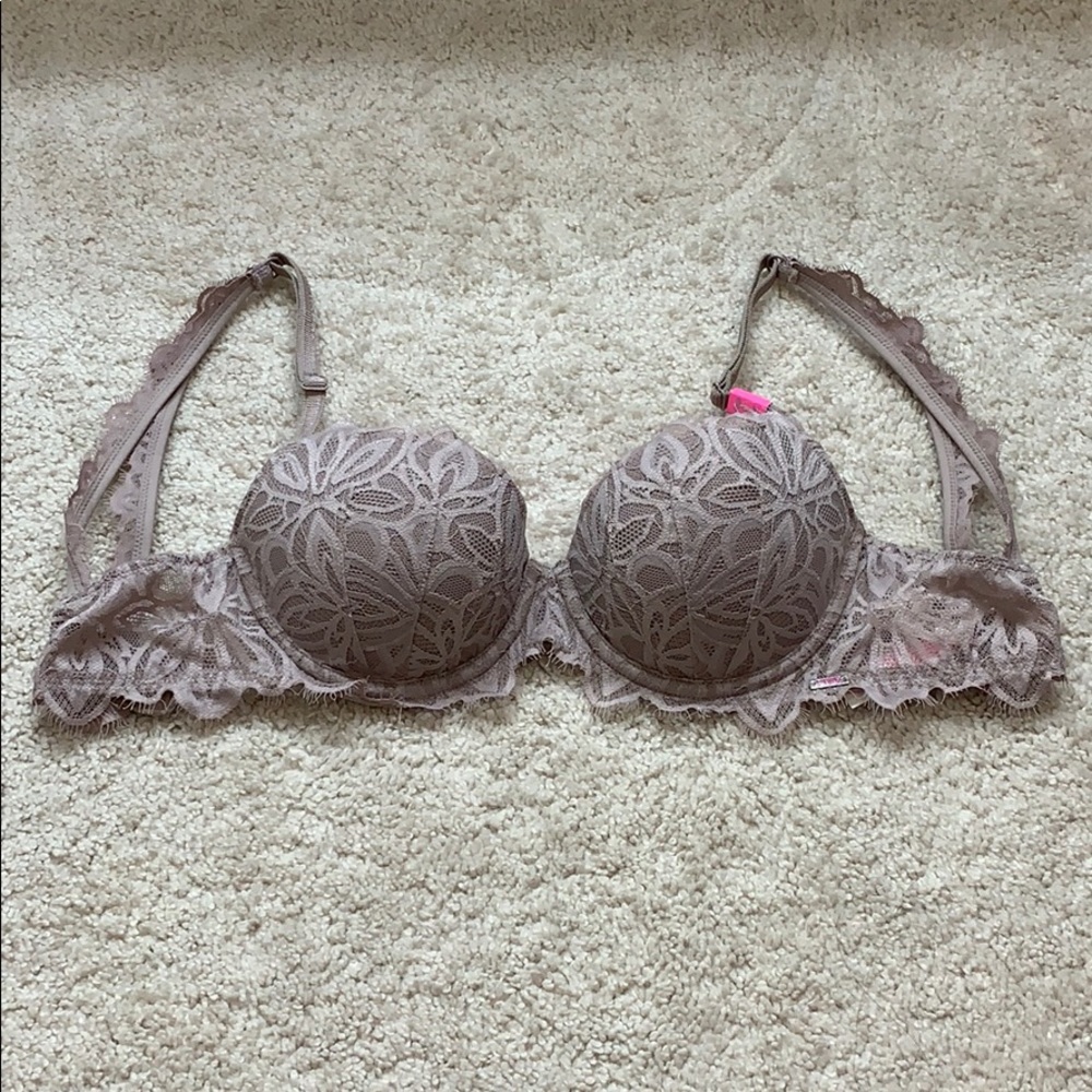 Victoria’s Secret PINK bra